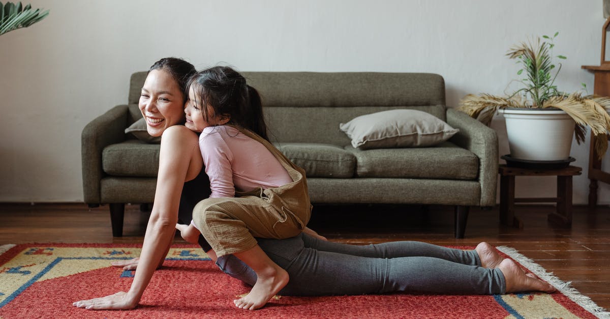 Blade and Soul, Soul Shield Salvage - Photo of Girl Hugging Her Mom While Doing Yoga Pose