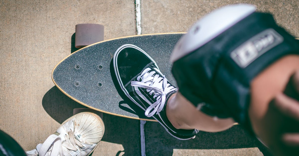 Do wards reveal players hiding in Shadow Pads? - Photography of Person On Skateboard