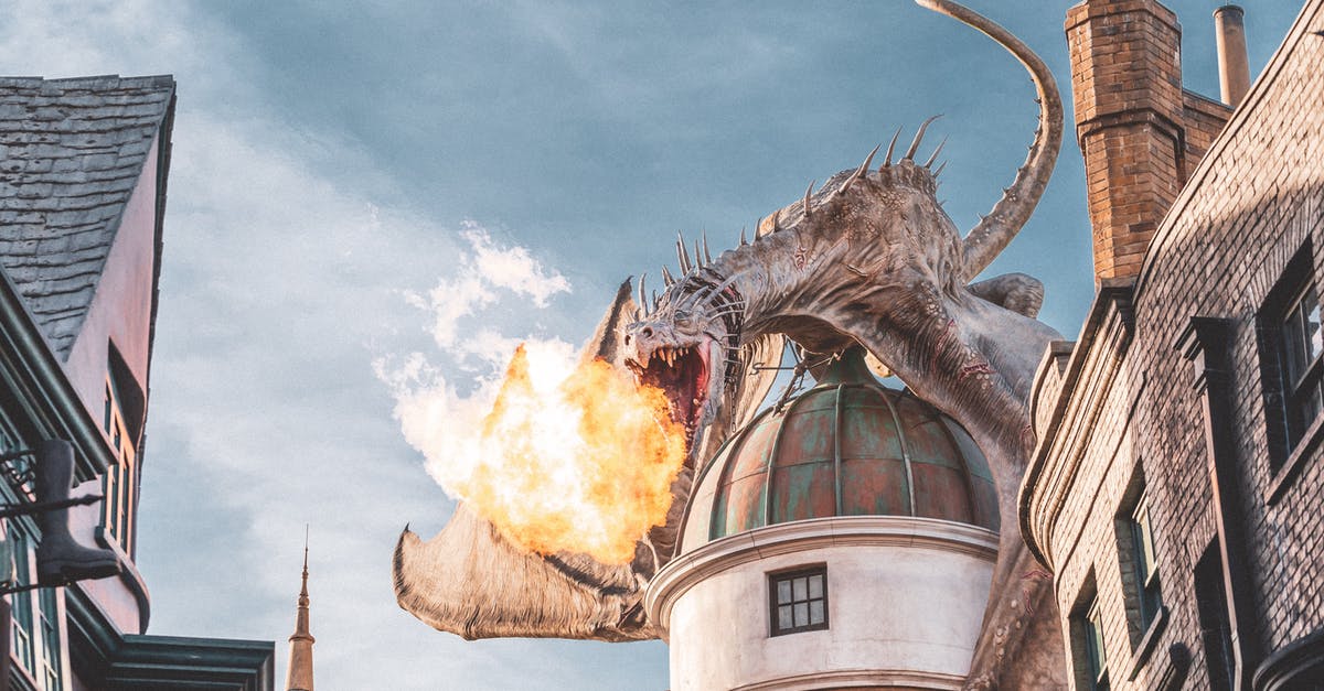 Heroes of Might and Magic: can't get out of town - Hungarian Horntail Dragon at Universal Studios