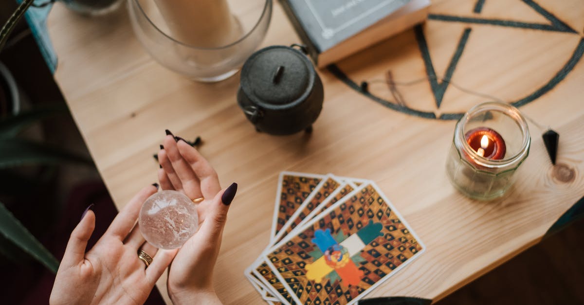 How can I take the crystal skull without candles? - Crop soothsayer predicting fate with magic ball at home