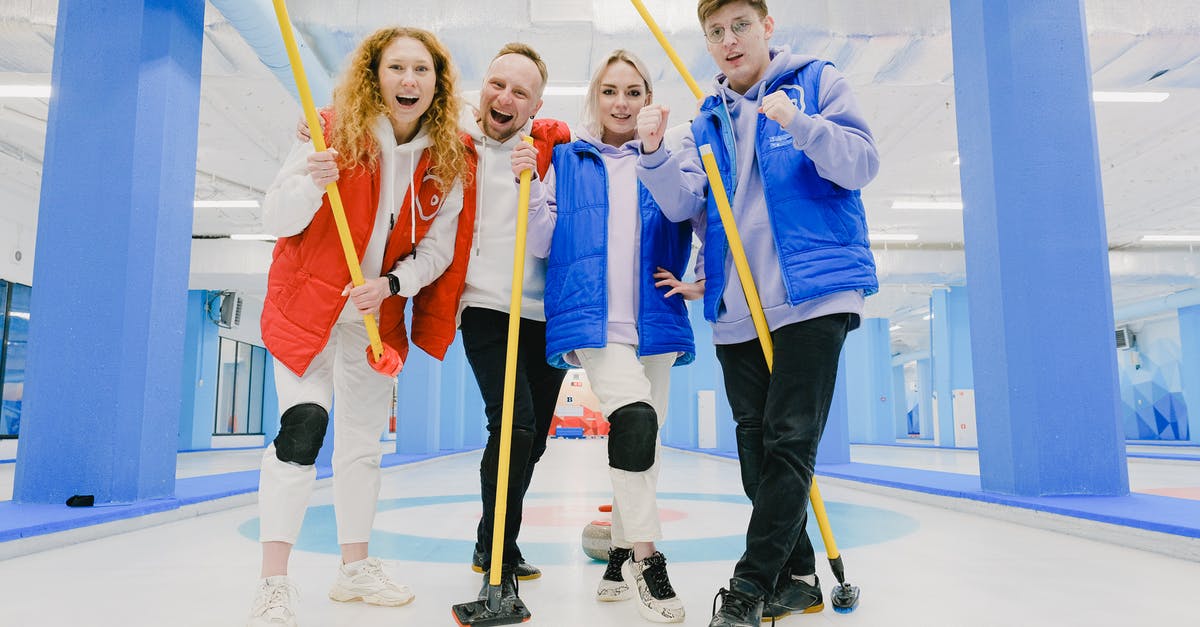 How can I target a player after detecting an item in their inventory - Carefree curling players on ice How can I target a player after detecting an item in their inventory - Carefree curling players on ice