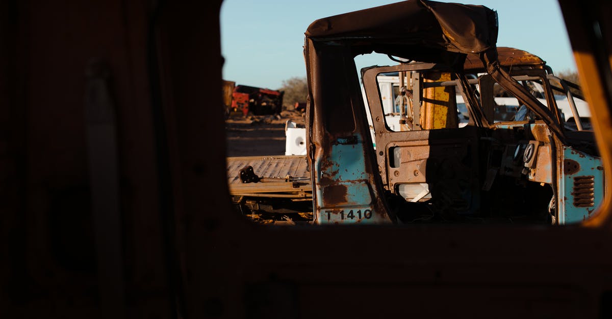 Is "Slash/Crush" damage equivalent to "Slash or Crush" damage? - Metal ruins of damaged cars