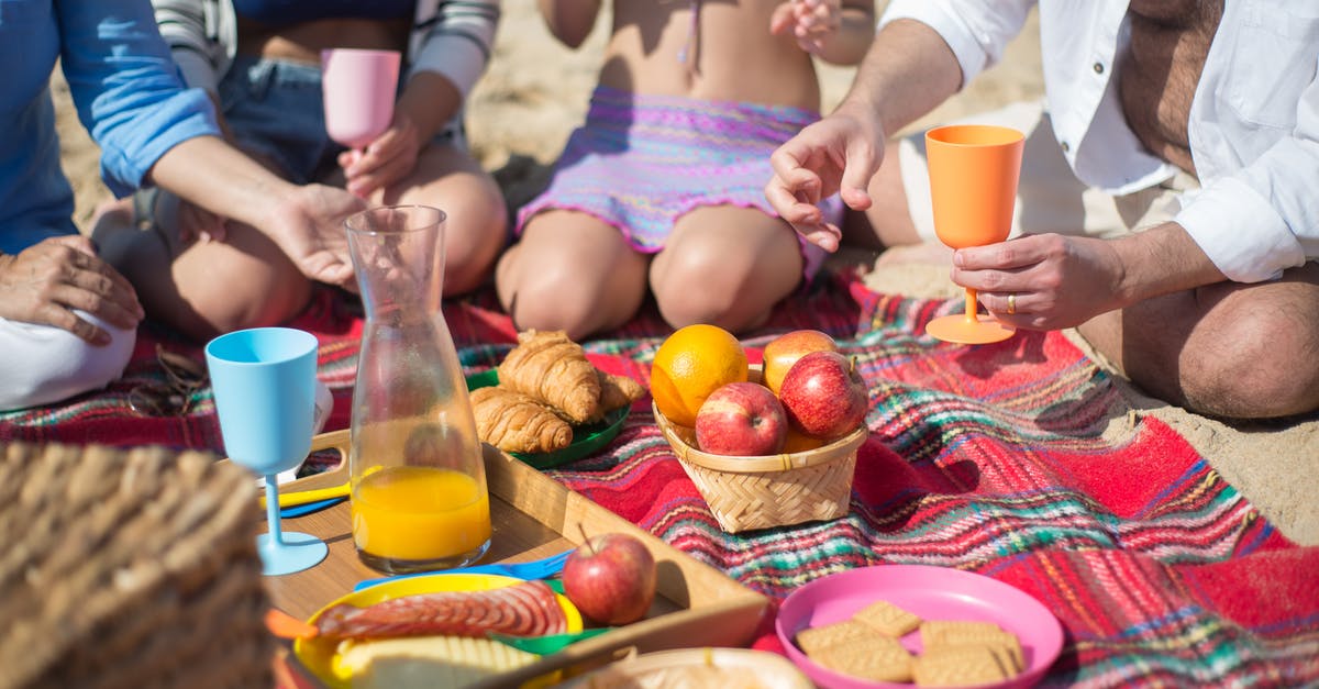 Leveling in Neverwinter - Free stock photo of beach, child, drink