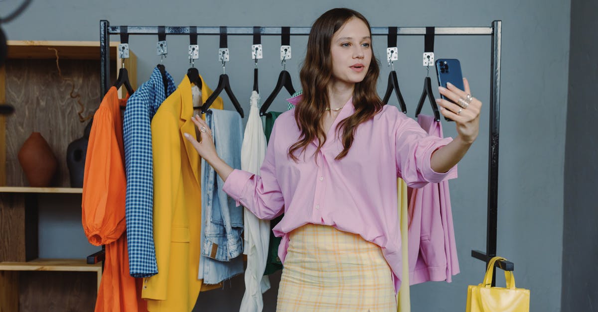 Minecraft on Ubuntu is using 100% of my RAM - Woman in Pink Dress Shirt Standing Near Clothes Rack