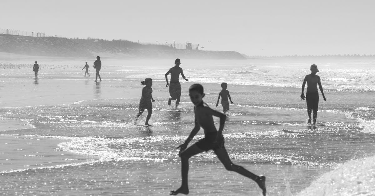 Phenomena in Pokemon Black and White - Kids running from sea waves on coast