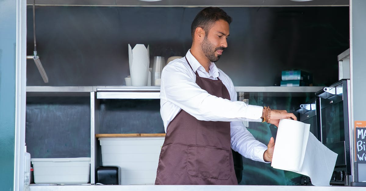 TF2 Private Server won't work with friends - Waiter standing at food truck counter with paper towel