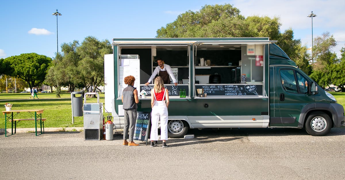 Truck not selecting gears at all in ETS2 after update? - Couple standing near food truck and choosing food