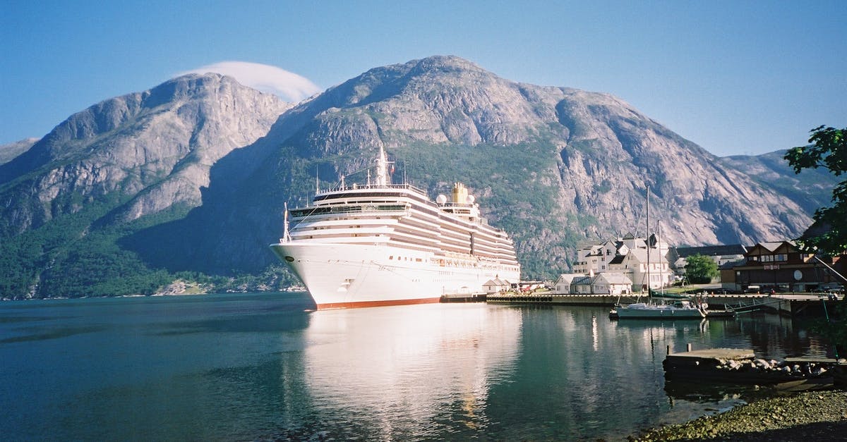 Why can't a hopper deposit into Large Chests? - White Cruise Ship on Water Near Mountain